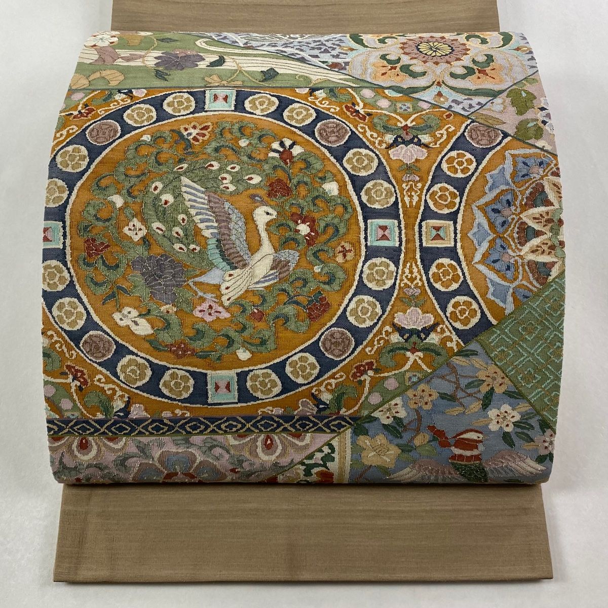 袋帯 孔雀 草花 銀糸 灰茶 お太鼓柄 正絹