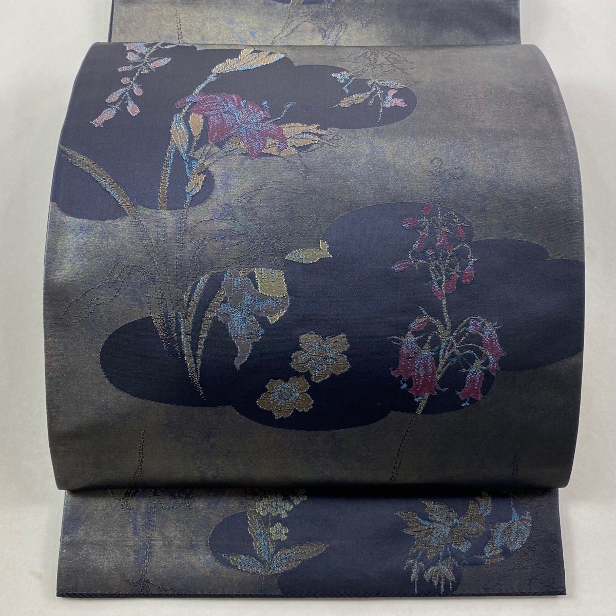 袋帯 大脇一心 落款 雲文 草花 金糸 箔 墨色 六通 正絹