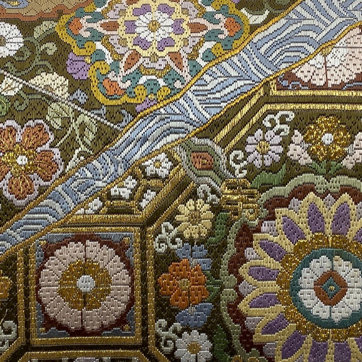 袋帯 華文 花唐草 絽刺し 箔 茶緑色 全通 正絹