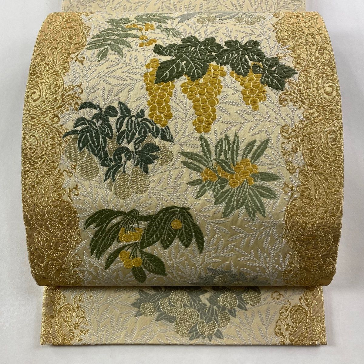 袋帯 果樹 葉柄 刺繍 金銀糸 ベージュ お太鼓柄 正絹