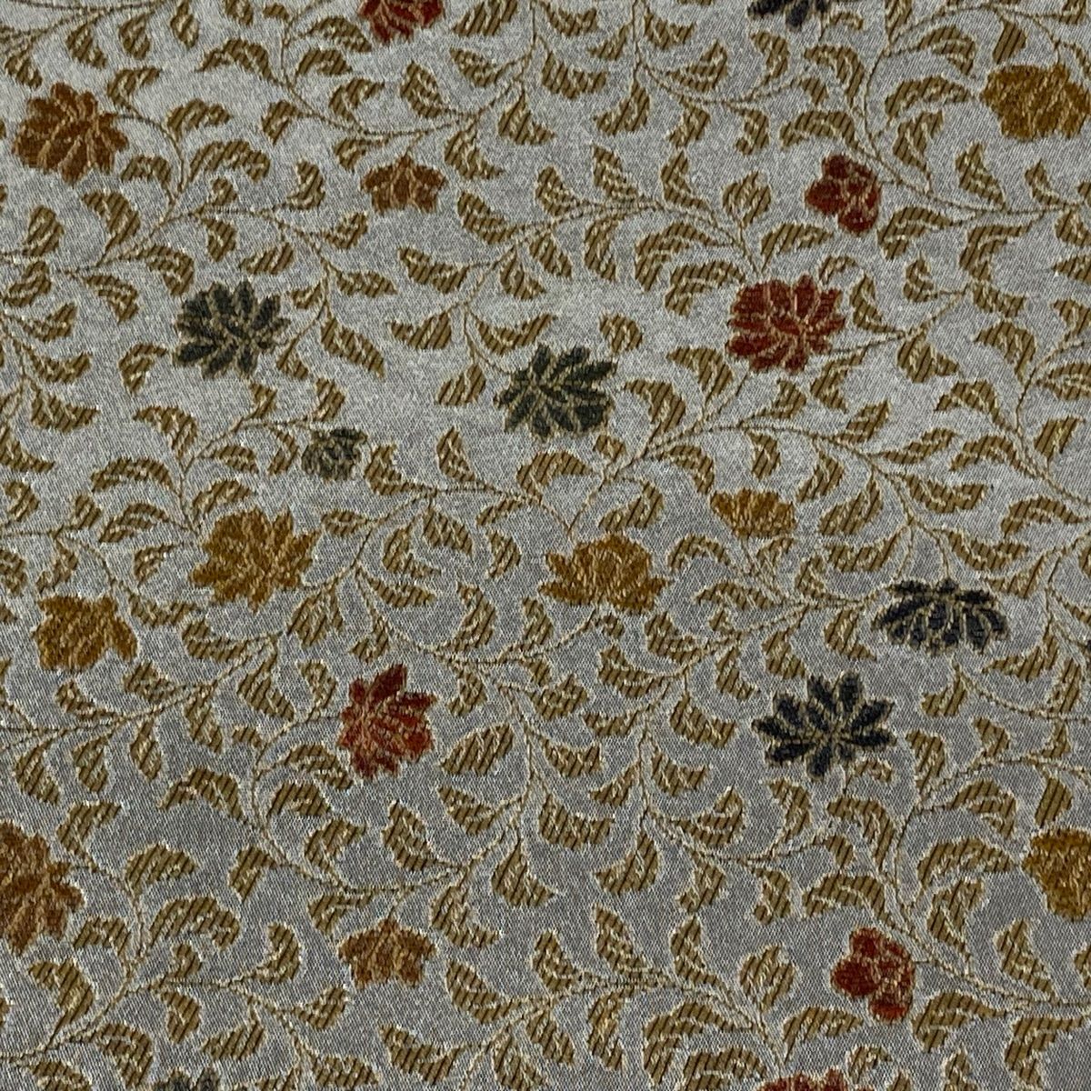 袋帯 紋屋井関 落款 御寮織 草花 金銀糸 箔 銀色 六通 正絹