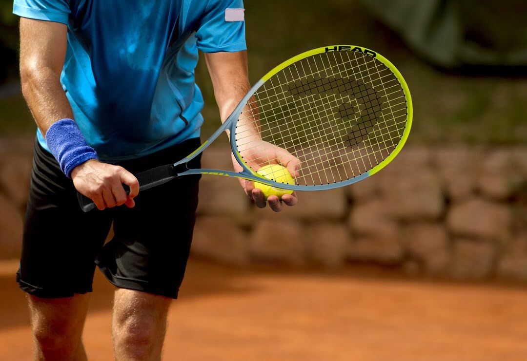  HEAD Tour Pro テニスラケット - ストリング入り ライト ンス 27インチ ラケット グリップ4 3 8インチ イエロー ガット テニス