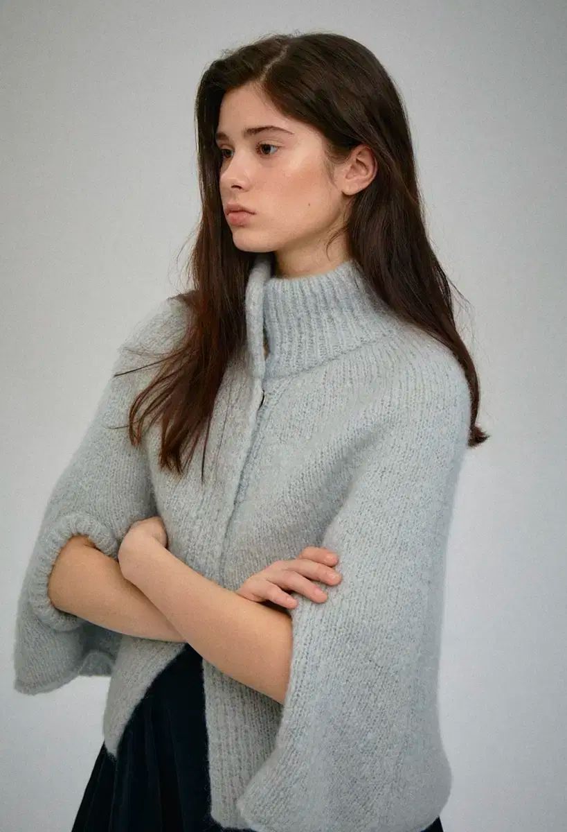 パルベン サンタ ウール ケープ アイスブルー