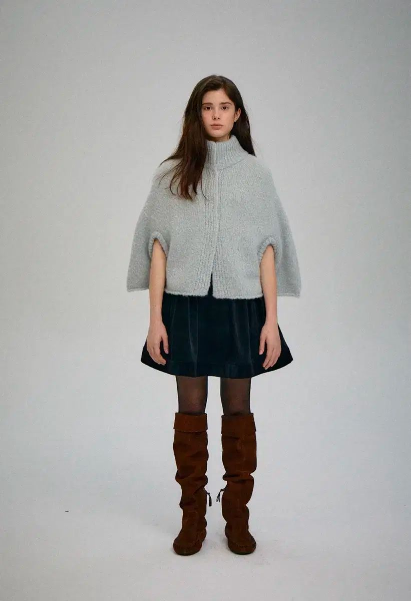 緊急大幅値下げ！ パルベン サンタ ウール ケープ アイスブルー