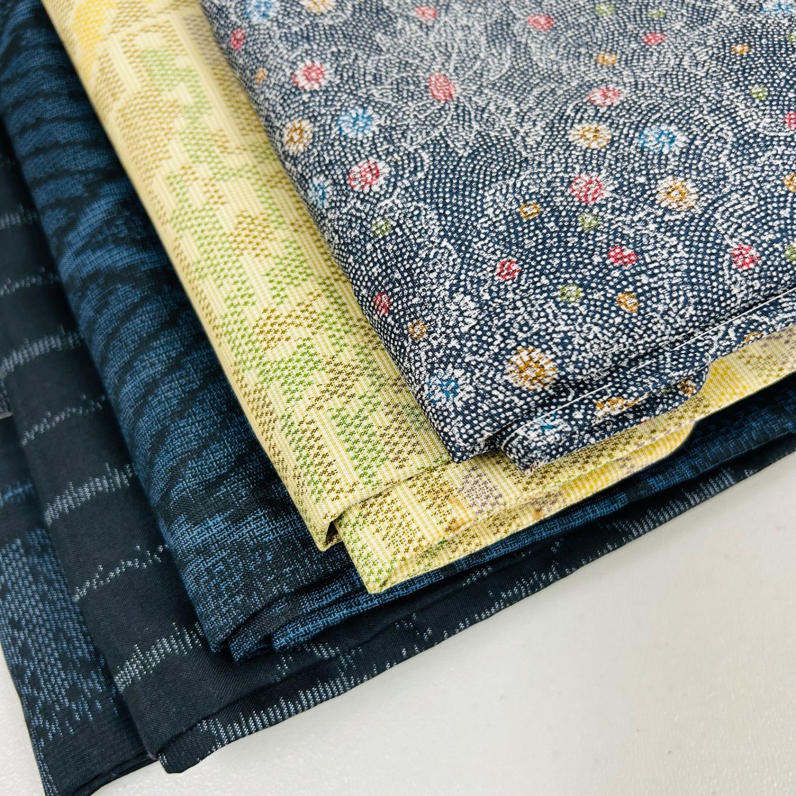 【着物まとめ売り】　正絹大島紬8枚 着用可　リメイク素材　目立った汚れなし 大島紬 着物 正絹 5着 着物まとめ売り リメイク材料 m-497 - メルカリ