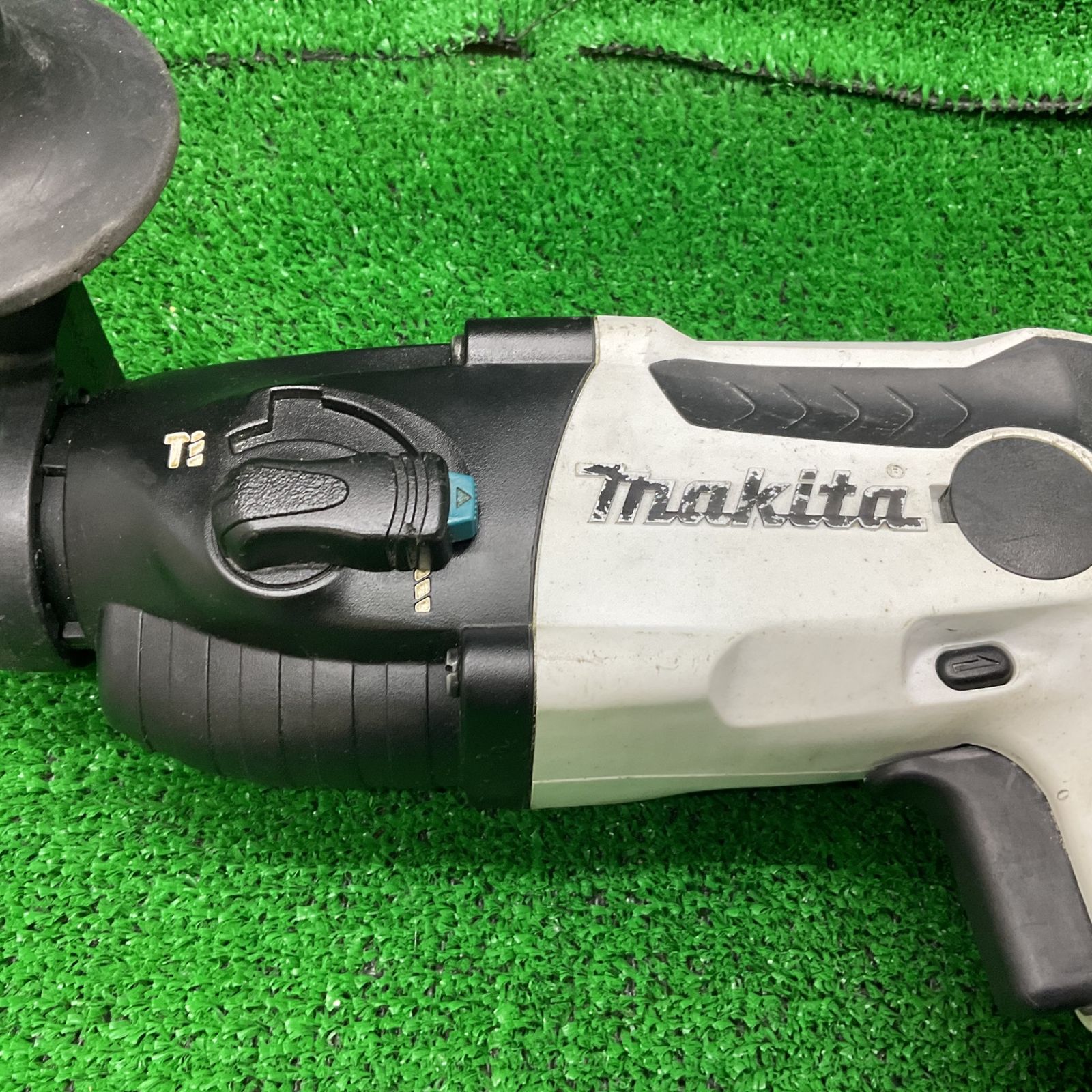 マキタ makita コードレスハンマドリル 白 HR164DZKW 宇治店