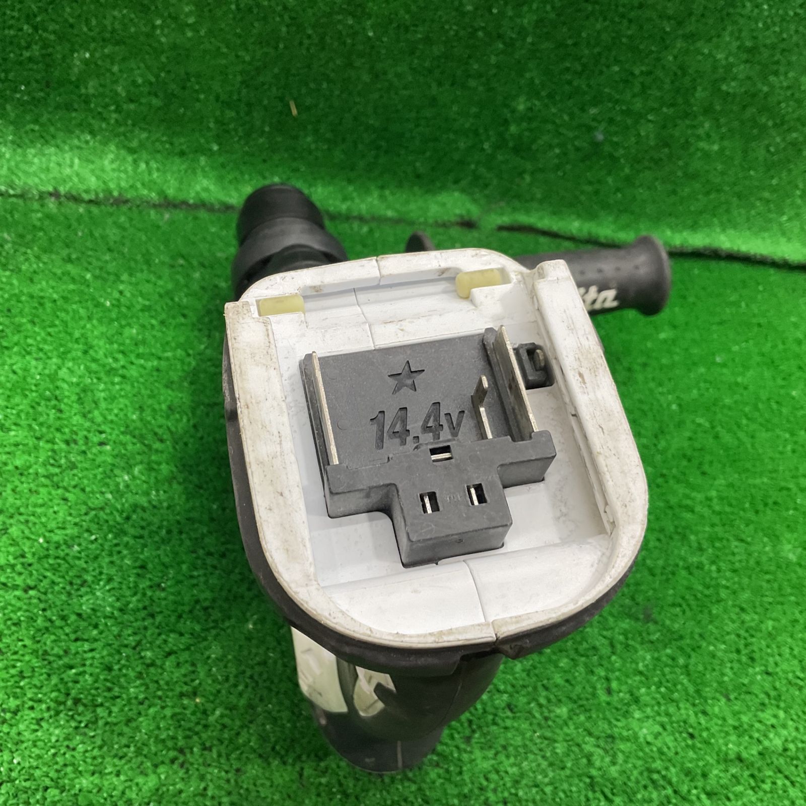 コードレスハンマドリル 白