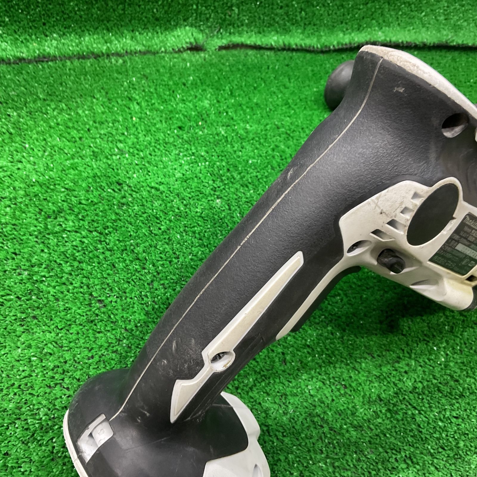 コードレスハンマドリル 白