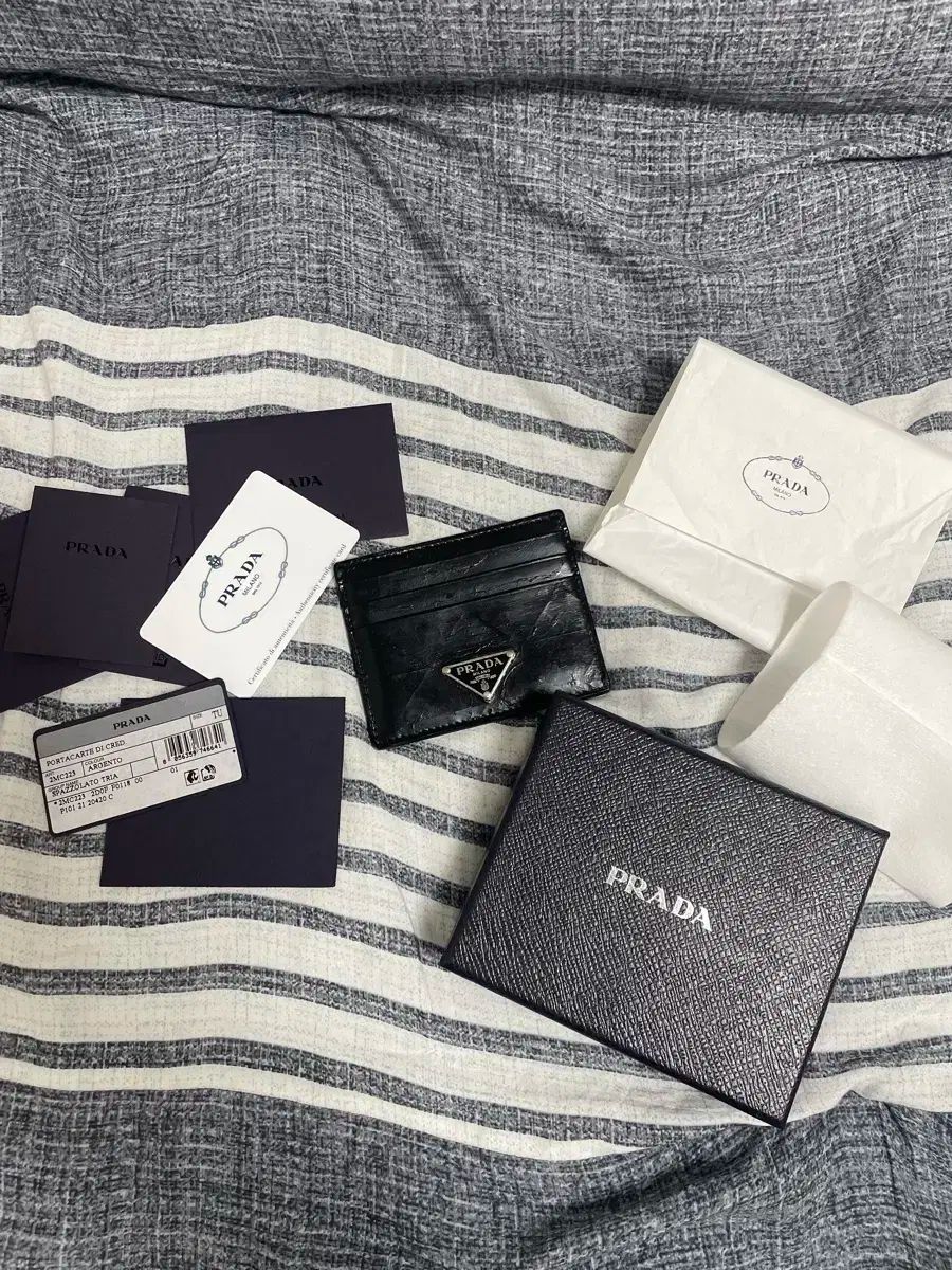 フルセット PRADA プラダ ブラッシュド 三角ロゴ カードウォレット