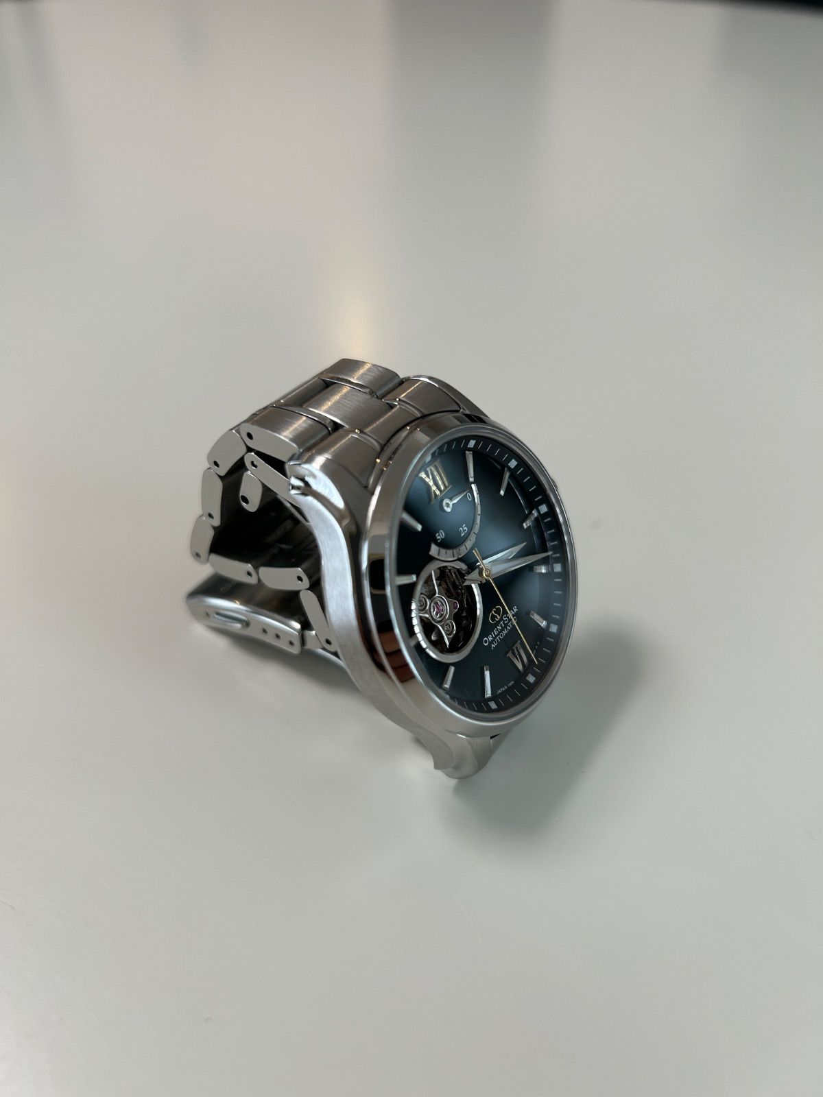 オリエントスターF 6 R 4 UAA 0メンズ腕時計機械式自動巻手巻付きセミスケルトン男性用ユニセックス