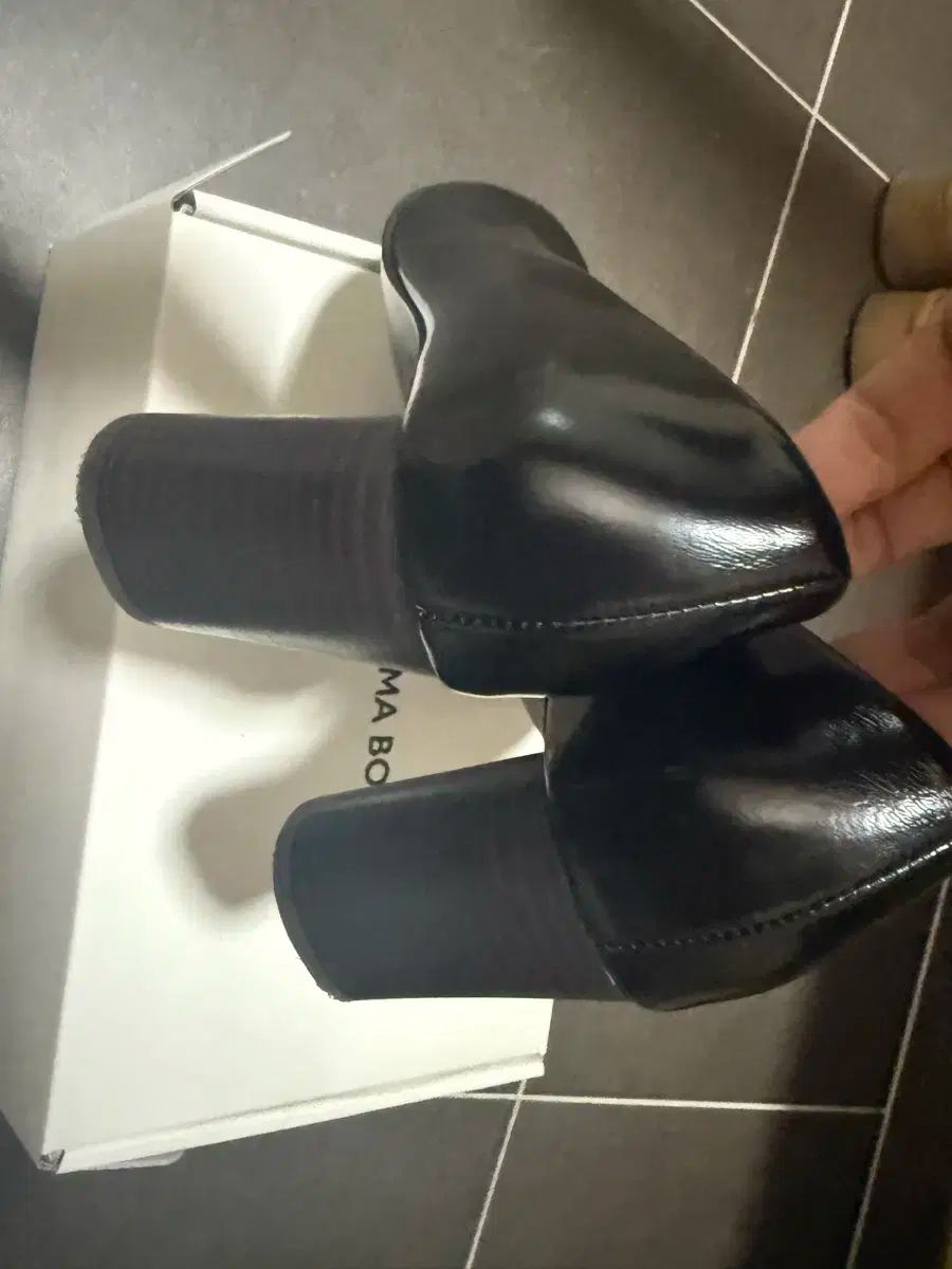 SUECOMMA BONNIE シューコンマボニー ブラックパンプスヒール