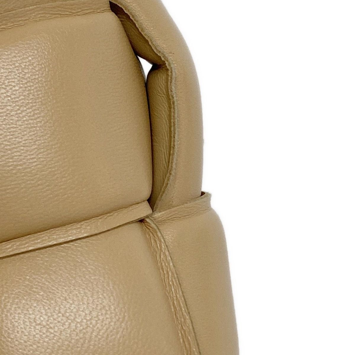  BOTTEGA VENETA ボッテガヴェネタ ショルダーバッグ パデッド カセット ベージュ ラムスキン ショルダーバッグ ショルダーバッグ