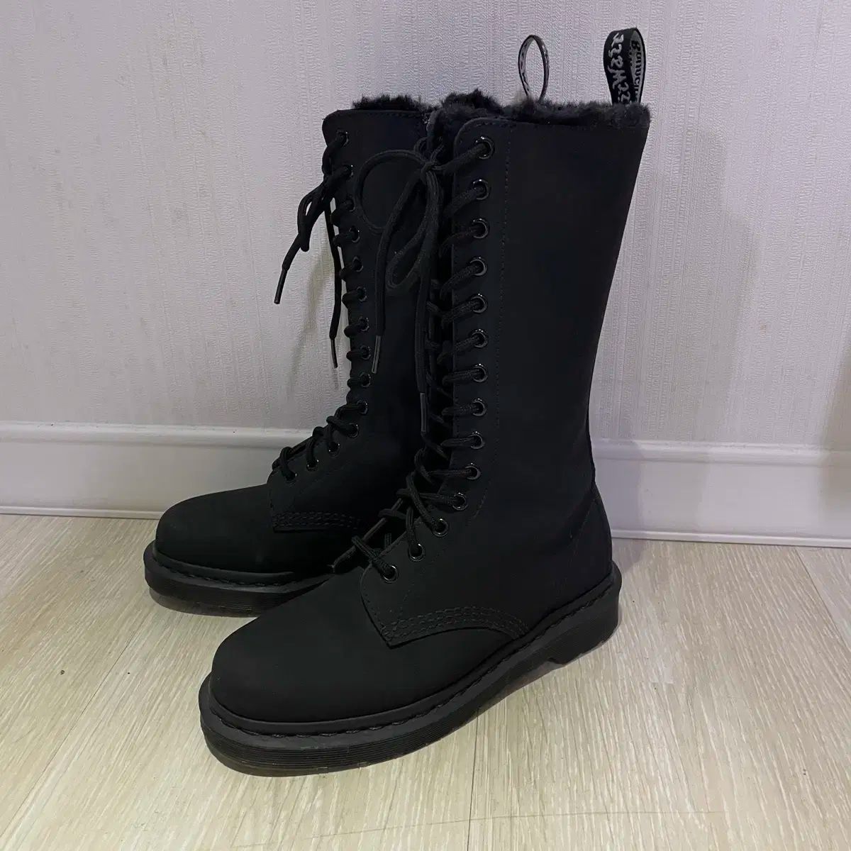 uk 4 DR. MARTENS ドクターマーチン ファーブーツ マット ブラック 物 230-235