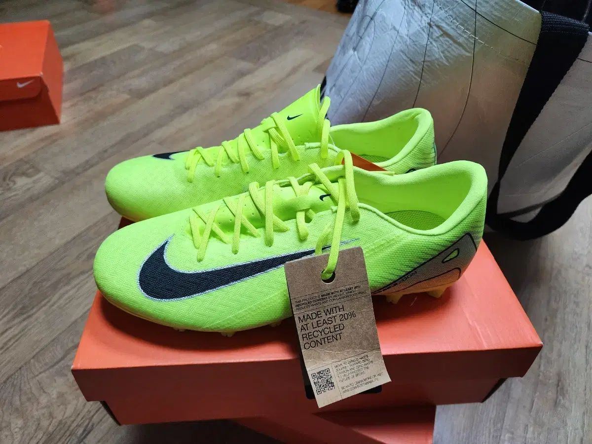 NIKE サッカーシューズ マーキュリアル ベイパー 16