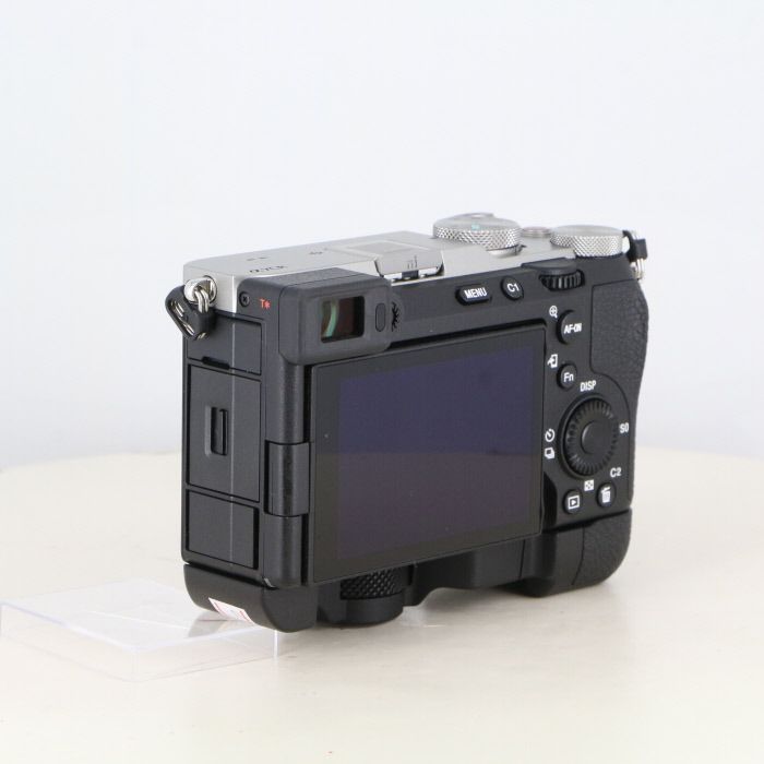 α7 CR