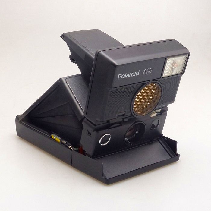 Polaroid 690