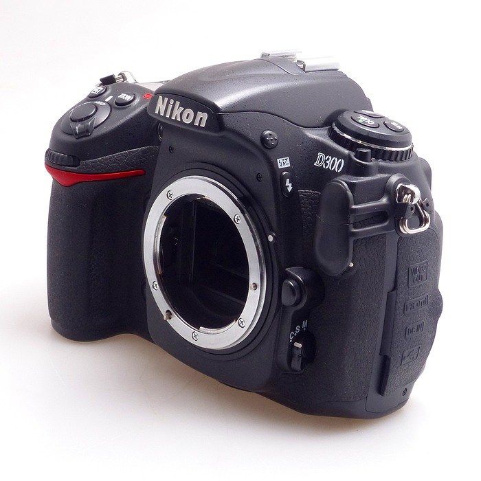 ニコン Nikon D300 ボデイ
