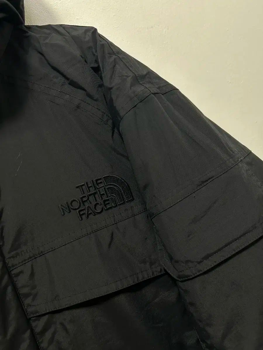 100 THE NORTH FACE ザノースフェイス ブラック フード 取り外し ウィンドブレーカー ジャケット ヘビーダウン