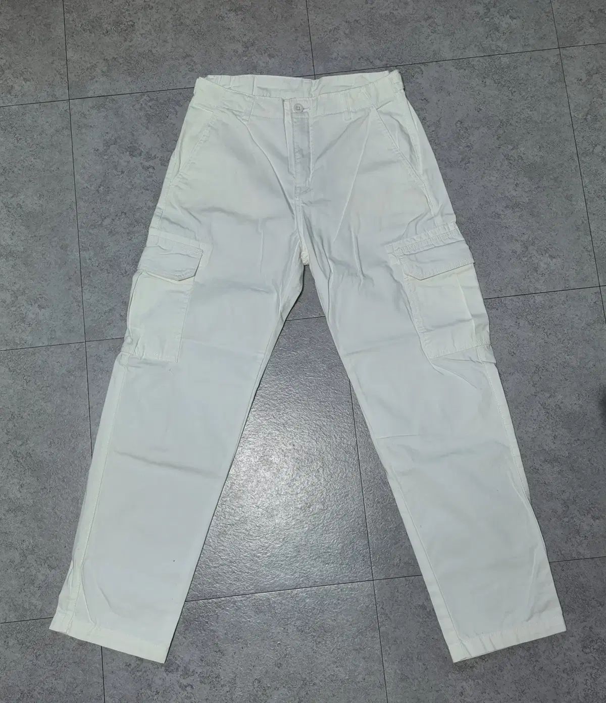 ザラ 白 コットンカーゴパンツ (未使用) 30 M