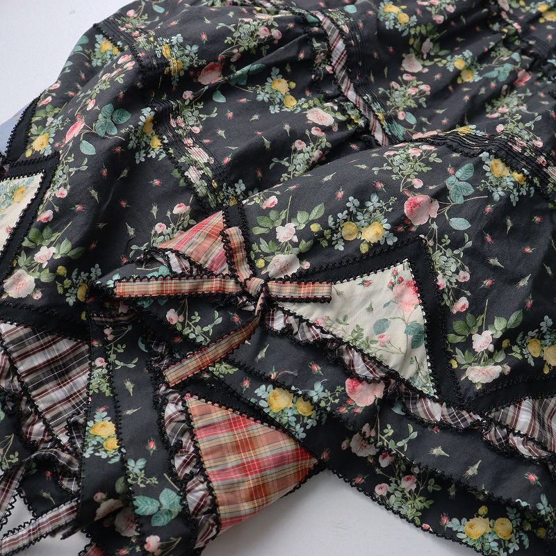 新品タグ付き ピンクハウス ルドゥーテ小バラ柄パッチワークスカート セール】 ピンクハウスパーラ―プリントパッチワークスカート （ロング