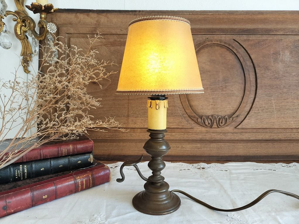 フランス アンティーク 取っ手付き 卓上ランプ シェード つき 付き 照明 ライト
