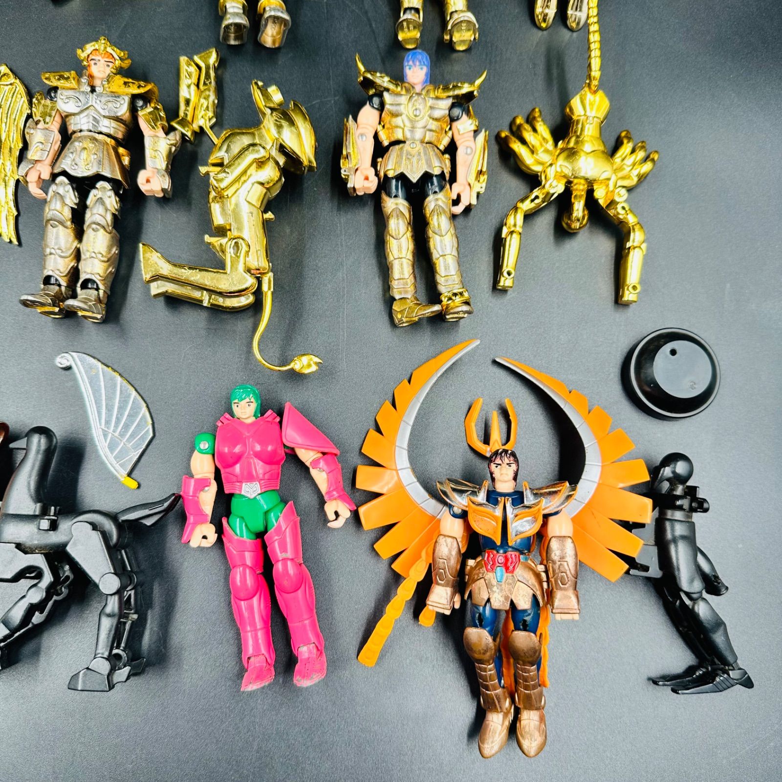 聖闘士星矢☆聖闘士聖衣大系まとめ売り 年代モノ当時モノ 聖闘士星矢 聖闘士聖衣大系 フィギュア 当時物 まとめ売り セット レア