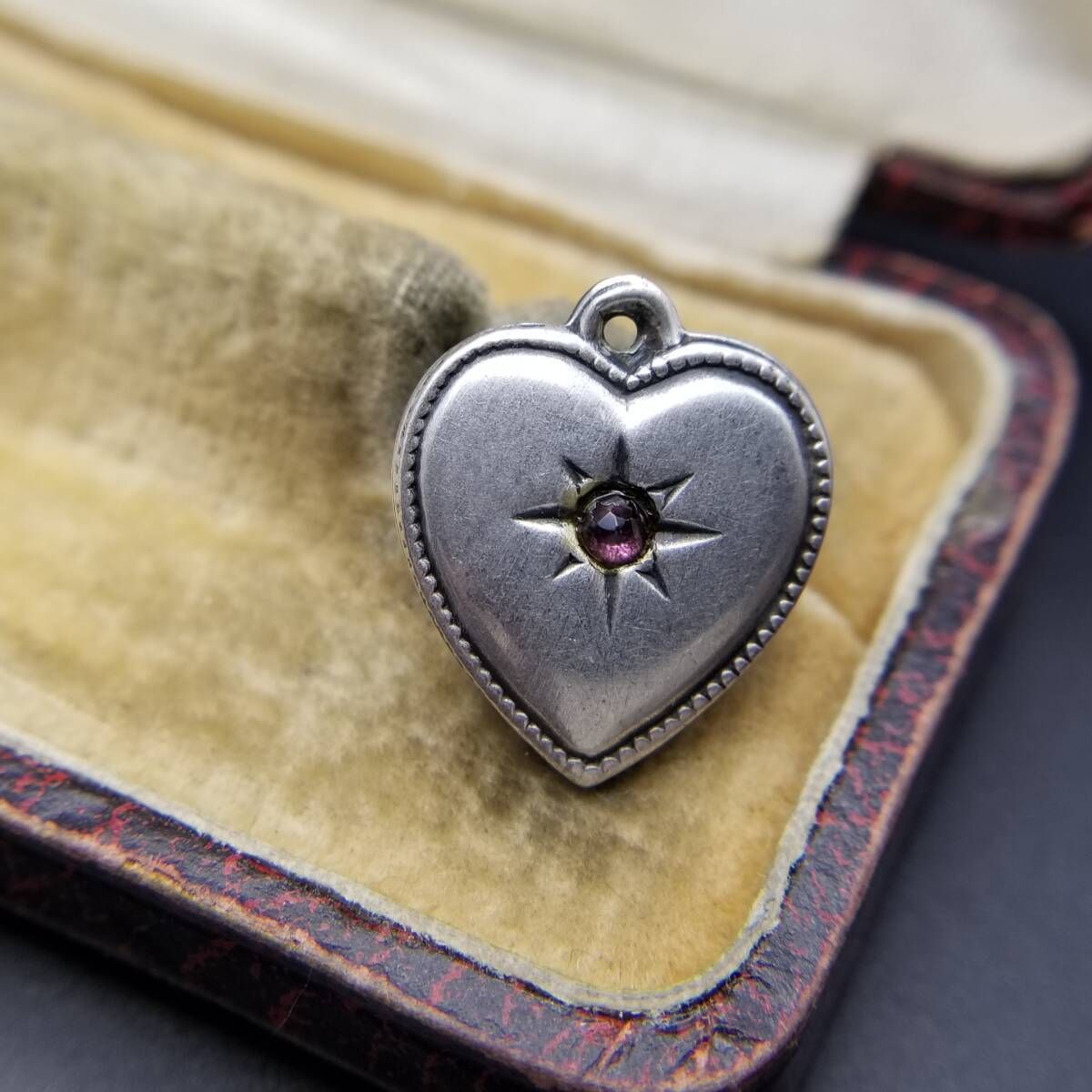 WWII期 ヴィンテージ スウィートハートジュエリー スターカット 紫石 チャーム 925 シルバー ペンダントヘッド ネーム彫金 Eloise Y25-E