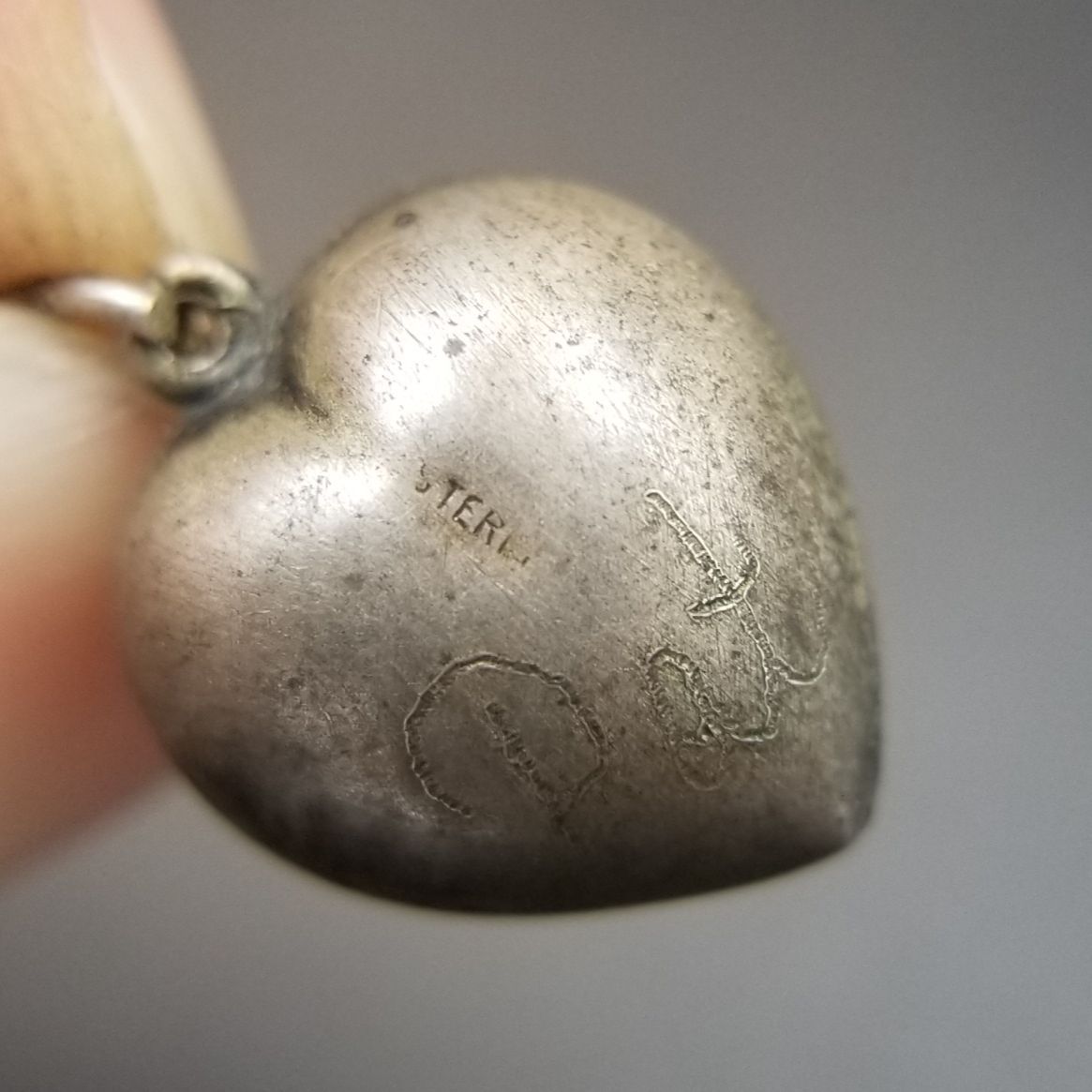 WWII期 ヴィンテージ スウィートハートジュエリー シンプル チャーム