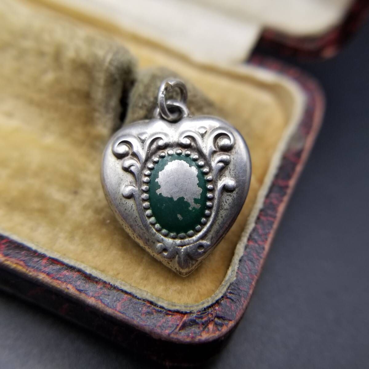 WWII期 ヴィンテージ スウィートハートジュエリー クラシック エナメル チャーム 925 シルバー ペンダントヘッド ネーム彫金 Gohn Y25-D