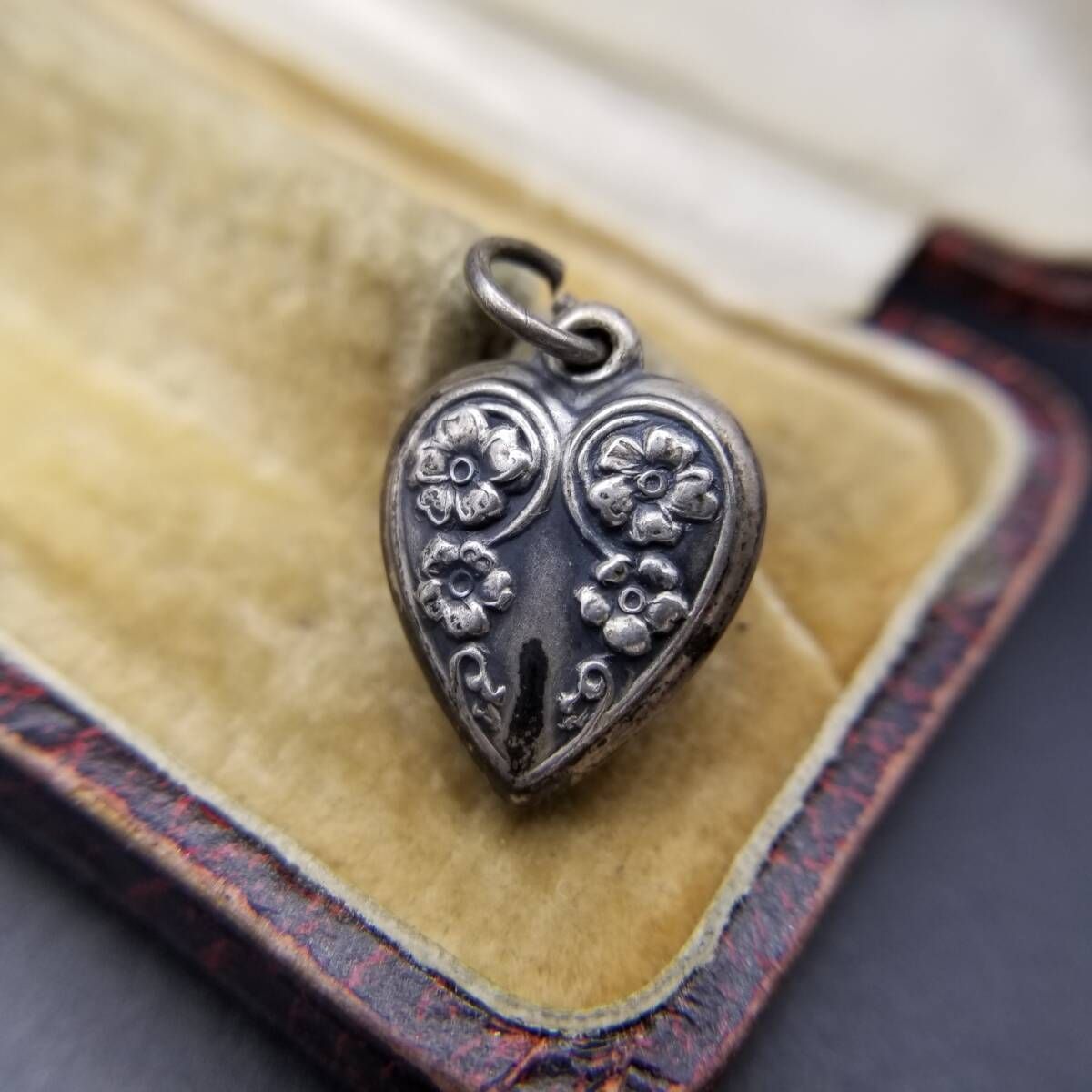 WWII期 ヴィンテージ スウィートハートジュエリー 小花 フローラル チャーム 925 シルバー ペンダントヘッド 銀 レトロ Y 25 D