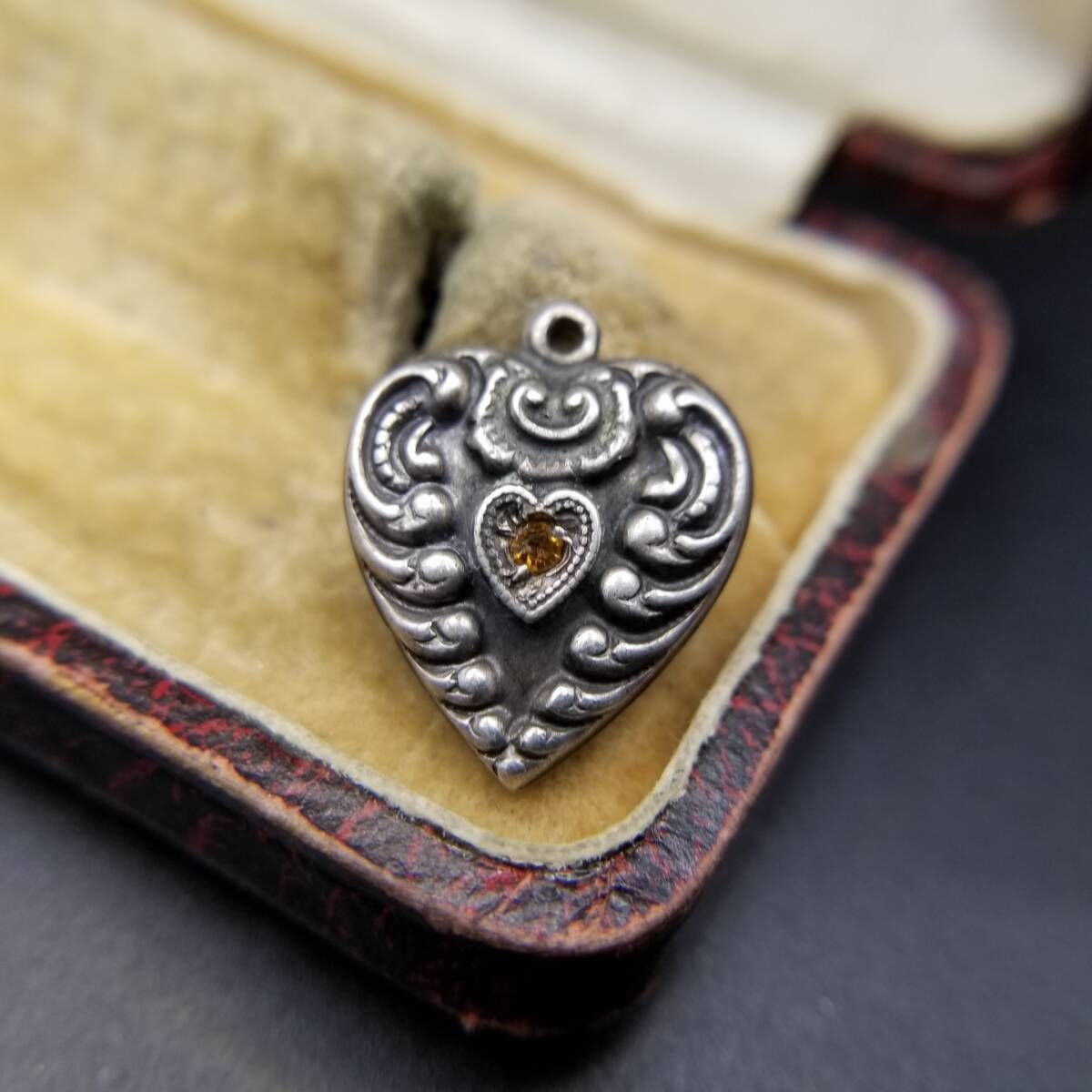 WWII期 ヴィンテージ スウィートハートジュエリー アールヌーヴォー 925 シルバー チャーム ペンダントヘッド 銀 ネーム彫金 Sana Y24-Y