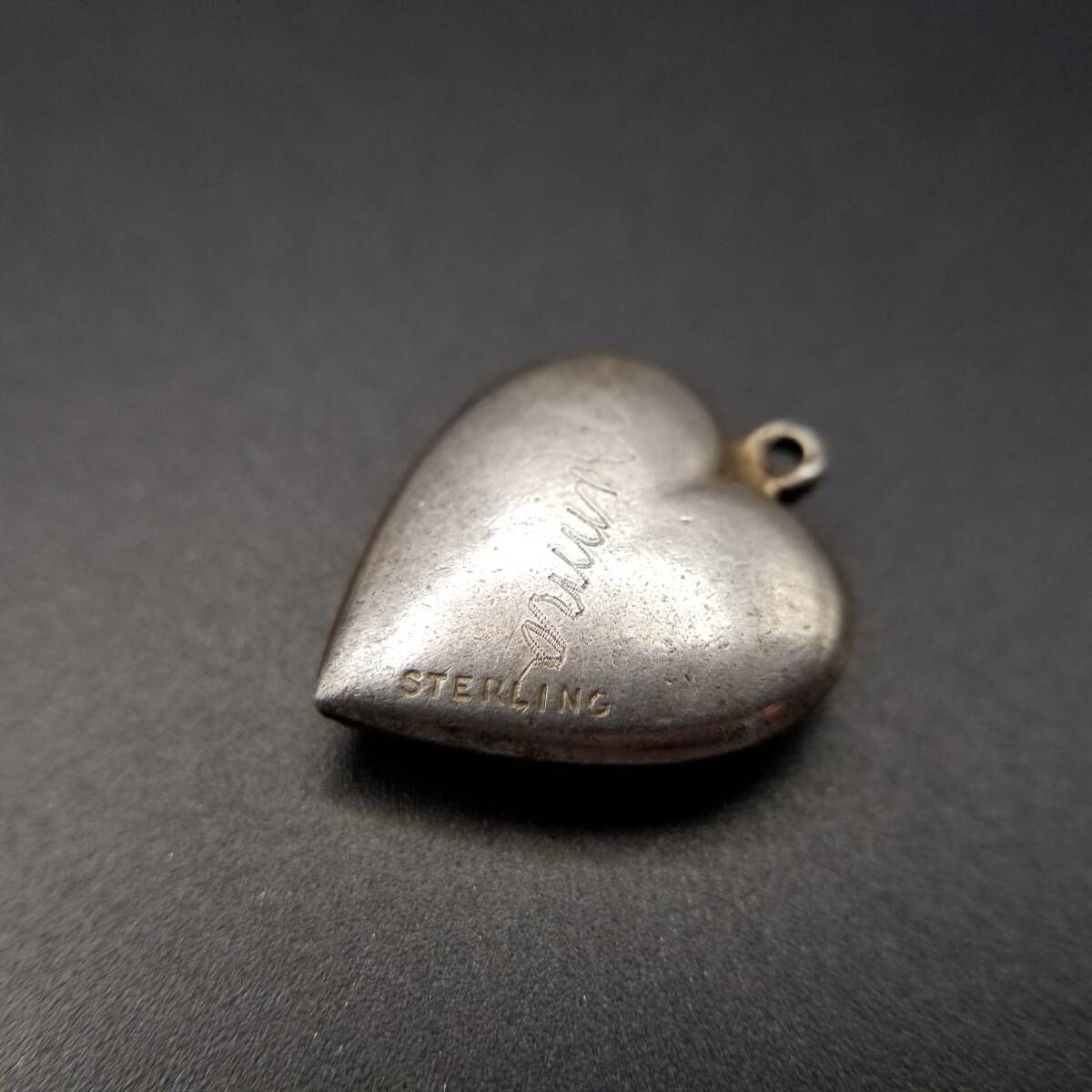 WWII期 ヴィンテージ スウィートハートジュエリー イニシャルレター W