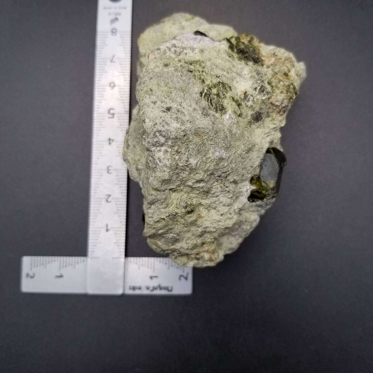 イラン産 巨大 デマントイドガーネット クリスタル 鉱物 原石 鉱石