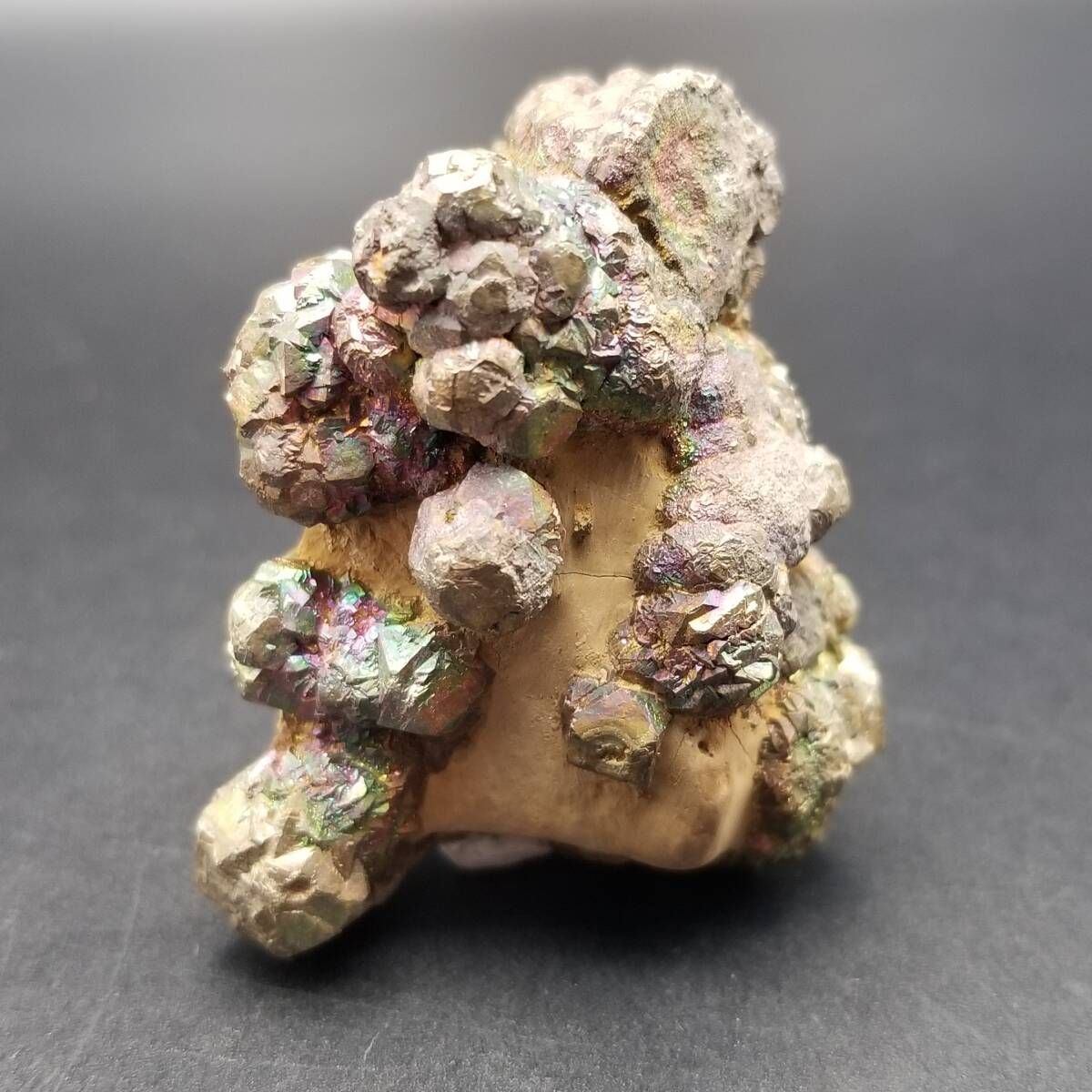 パキスタン産 パイライト メタリック クリスタル リモナイト 共生鉱物