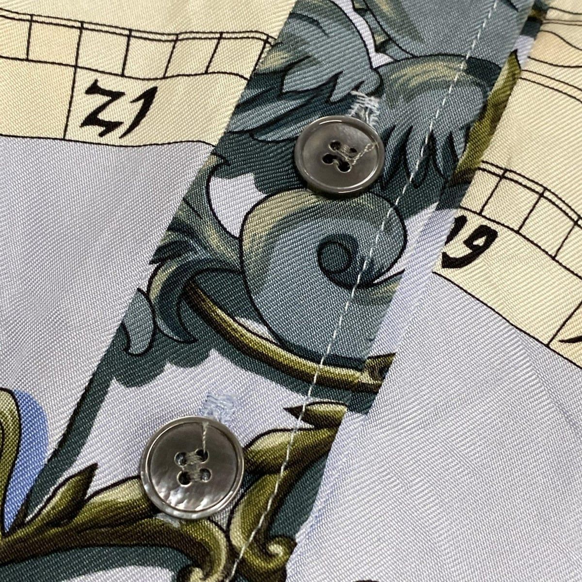 ライトブルー×黒×マルチ