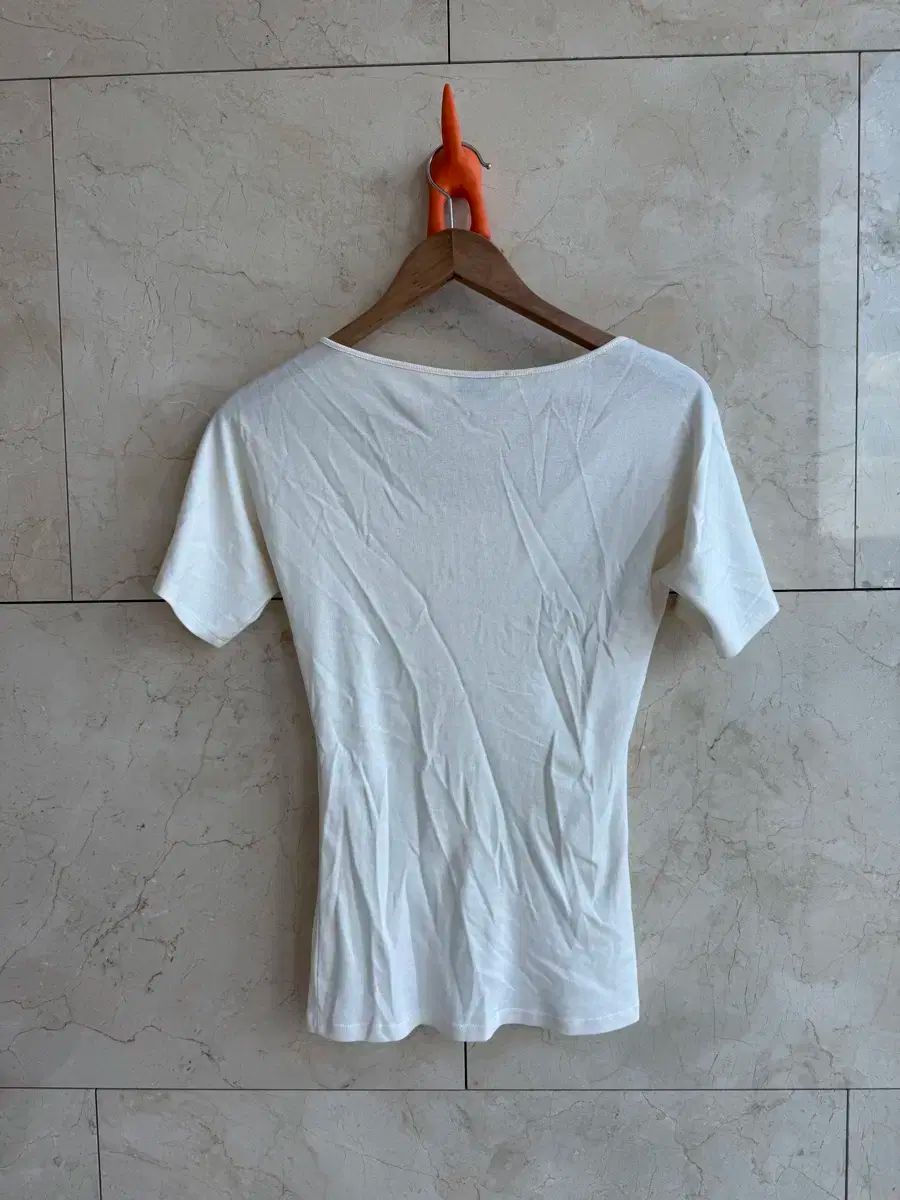 オフホワイト m