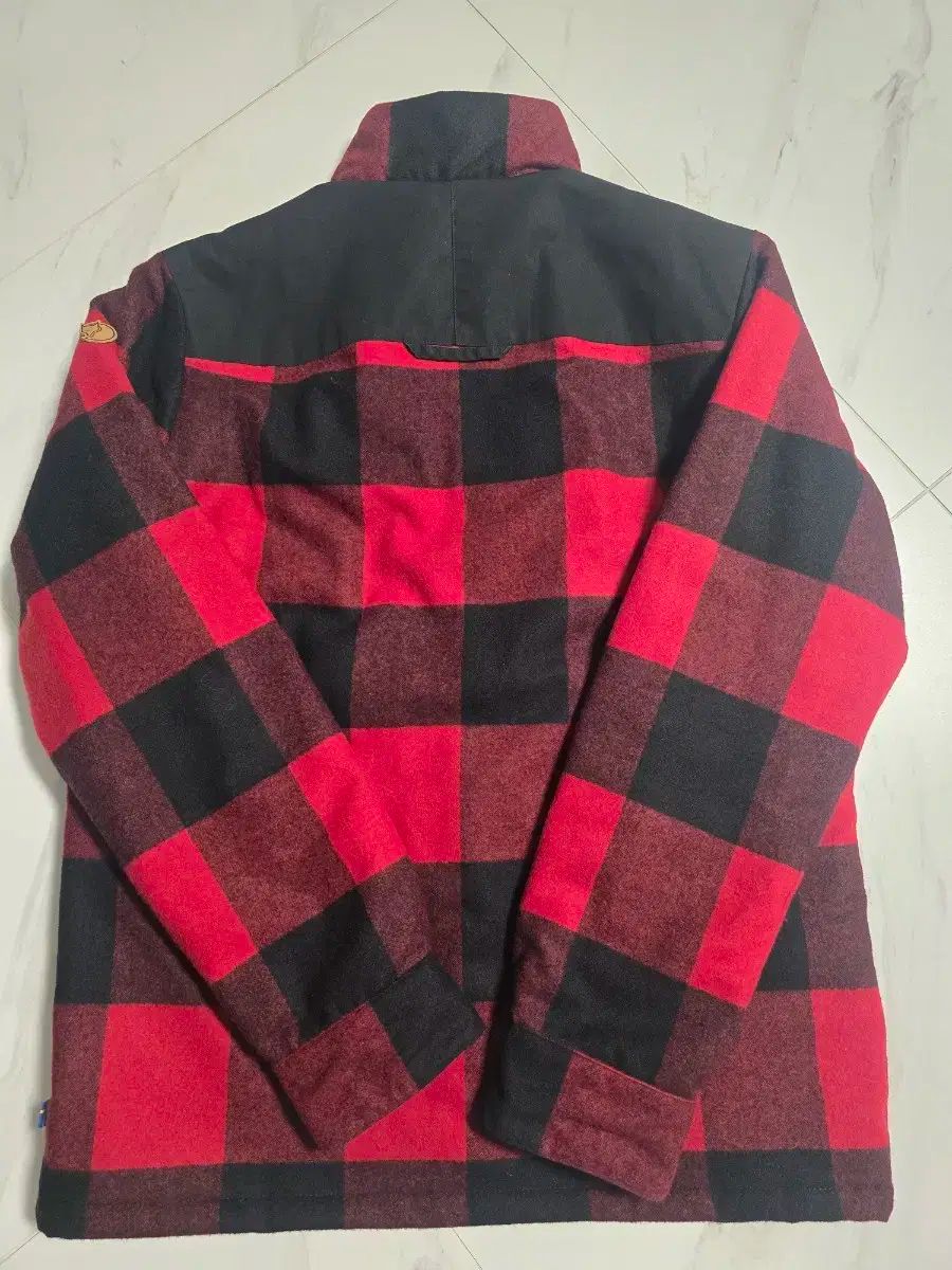 フェールラーベン カナダ ウールパデッド ジャケット 価格 IN