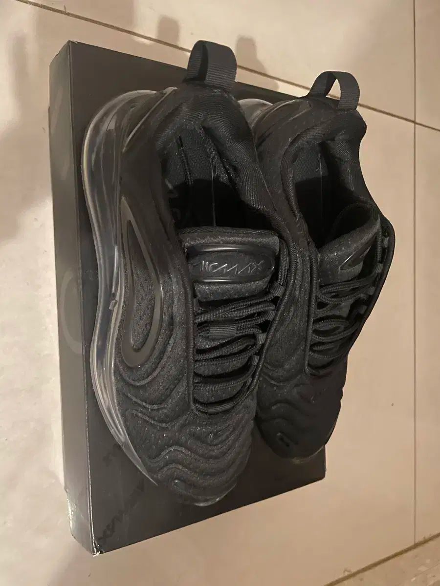  ナイキ エアマックス720 230 mm その他 ウェア