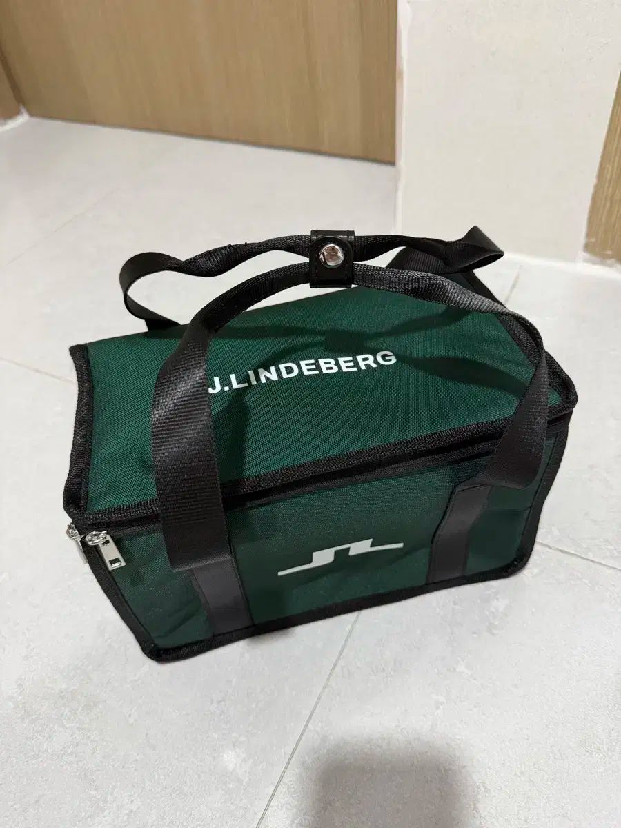 J.LINDEBERG J.リンドバーグ 保冷バッグ クーラーボックス