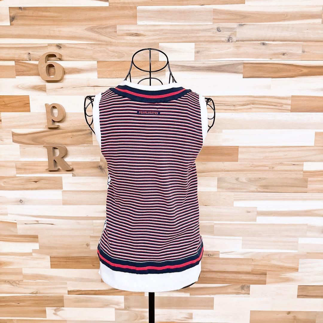 【パーリーゲイツ】Vネック ゴルフ ニット ベスト ウサギ総柄 ボーダー 白×紺 パーリーゲイツ】Vネック ゴルフ ニット ベスト ウサギ総柄 ボーダー 白×紺