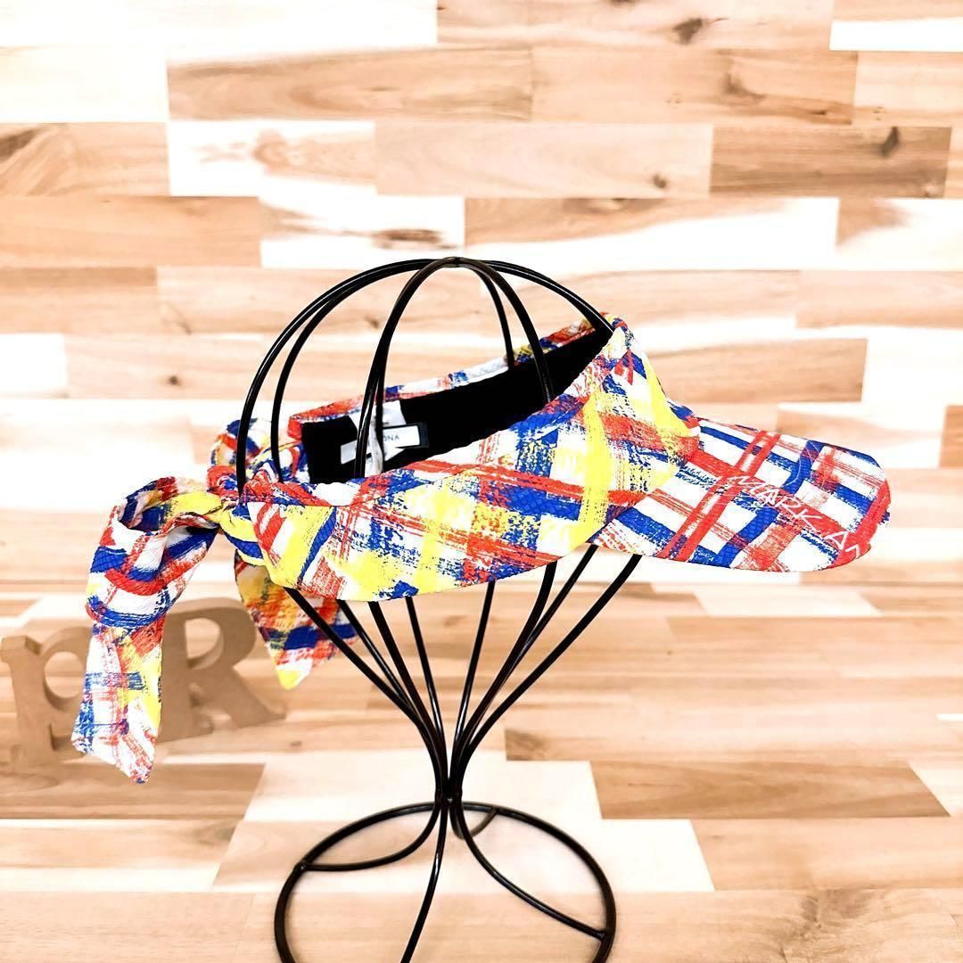 マークアンドロナ】カラフル チェック アート ゴルフ サンバイザー 赤