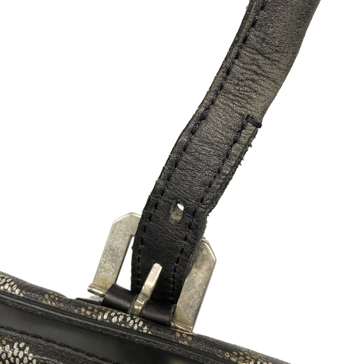 アンバサッド 黒