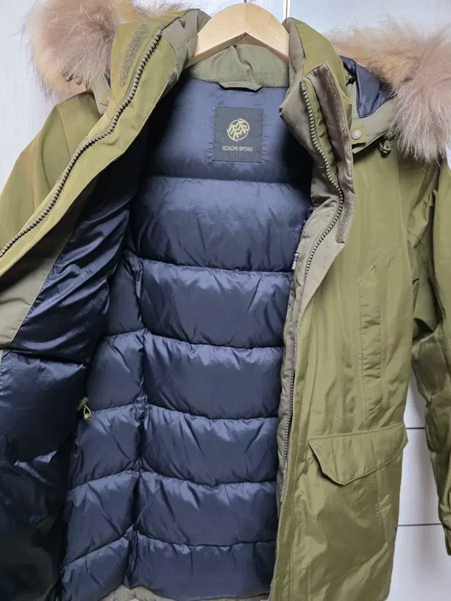 オリーブ色 レディース