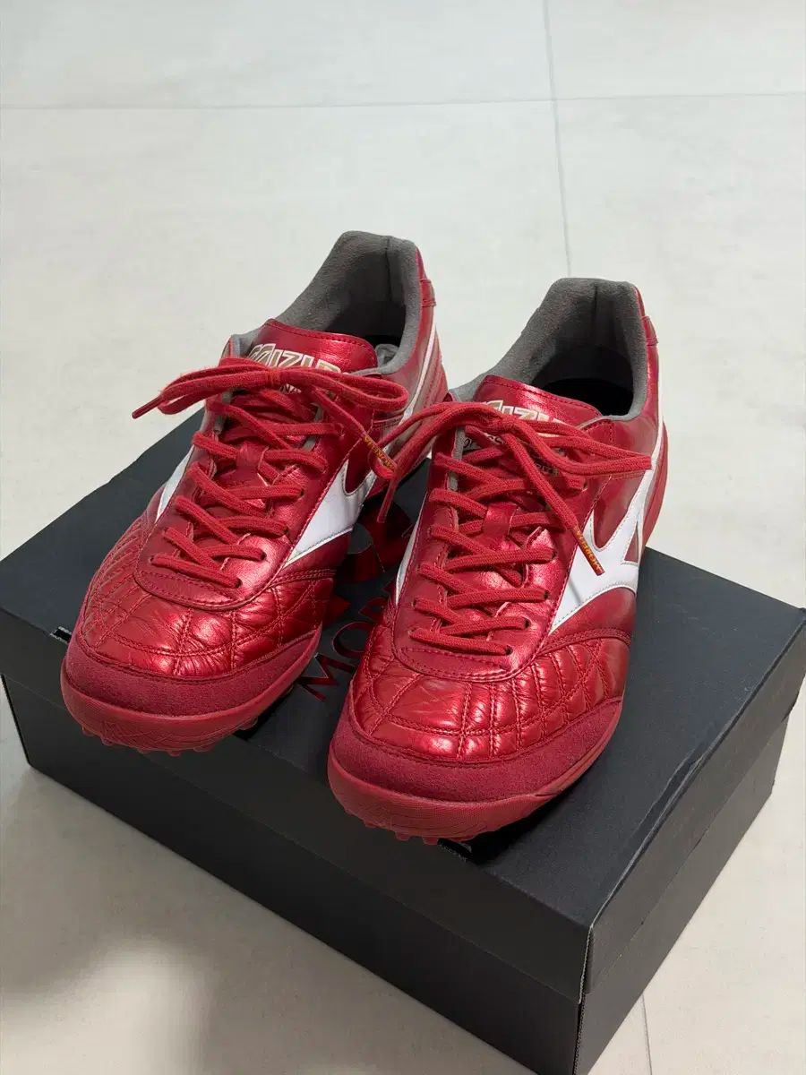 ミズノ モレリア サラ JAPAN TF 260