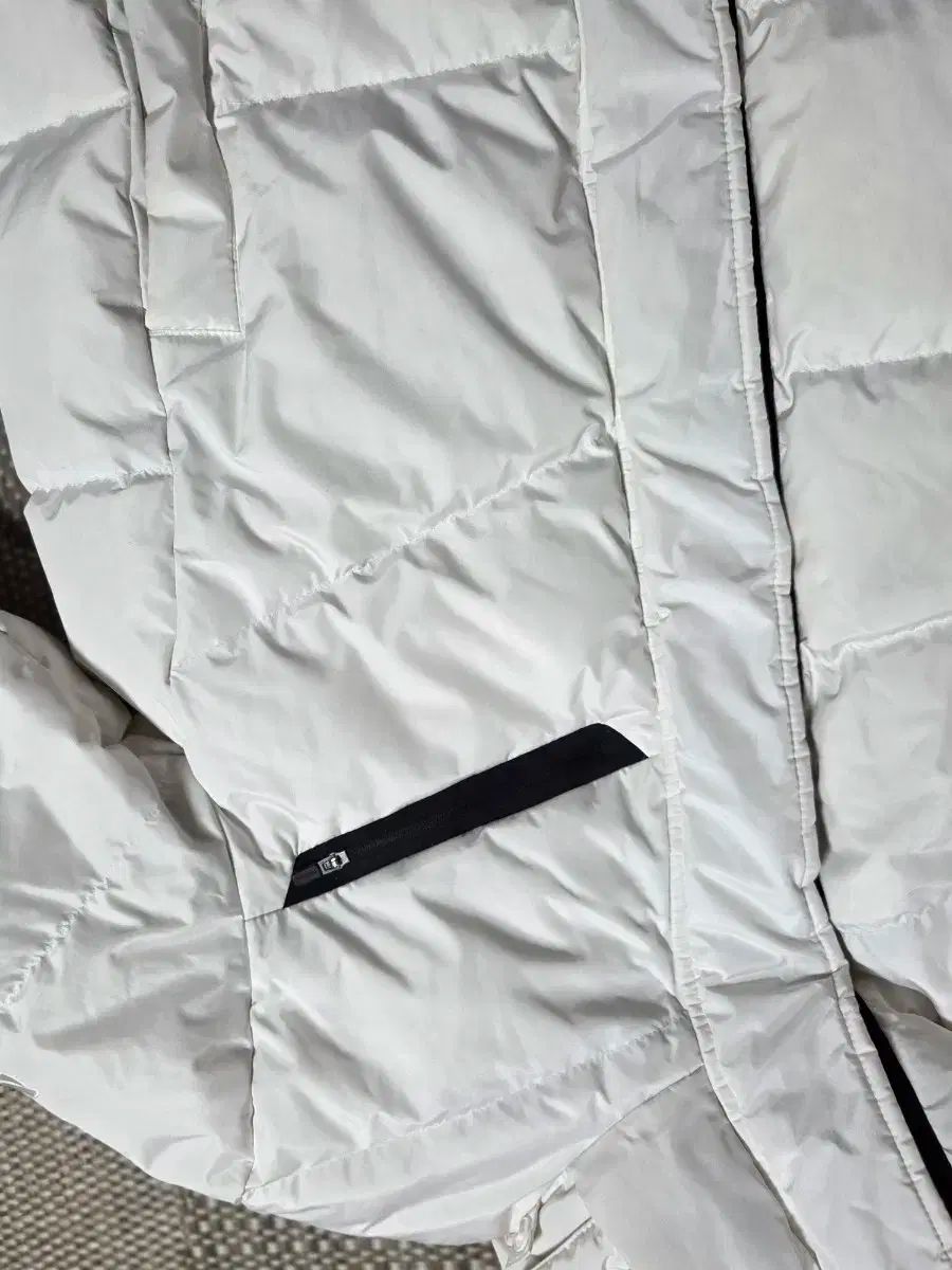 BLACK YAK ブラックヤク 白 グース ロング ダウン アウター