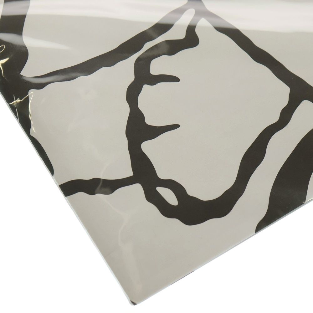 KAWS (カウズ) 2016 × SNEEZE Magazine 29 Issue KAWS SNOOPY Get Met