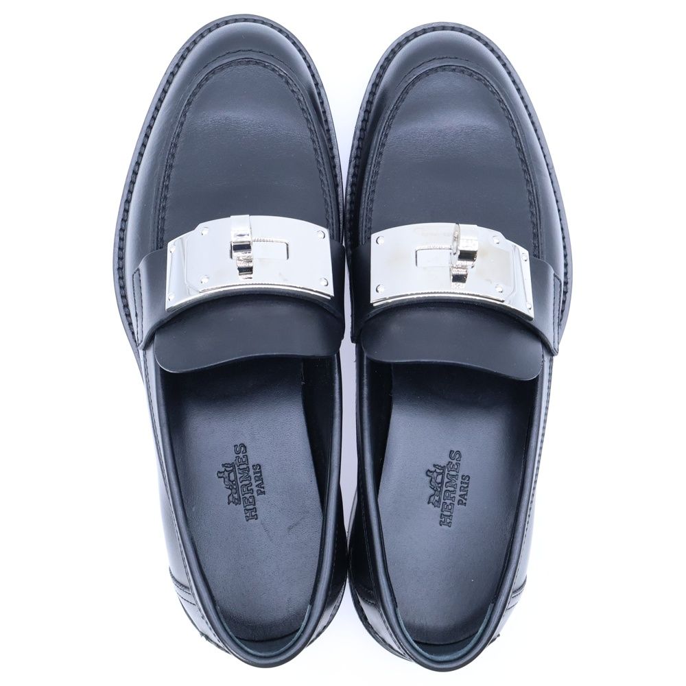 ローカットシューズ