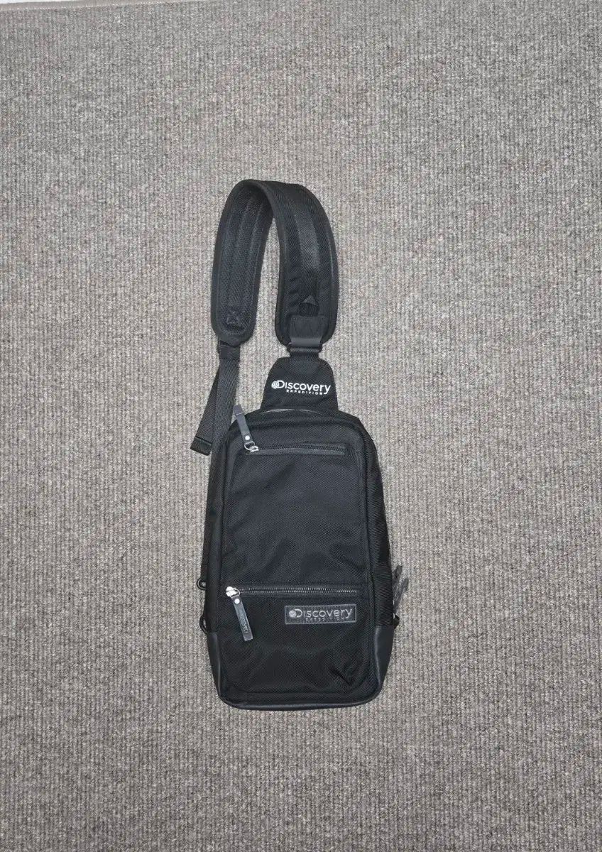 DISCOVERY エクスペディション スリングバック ブラック