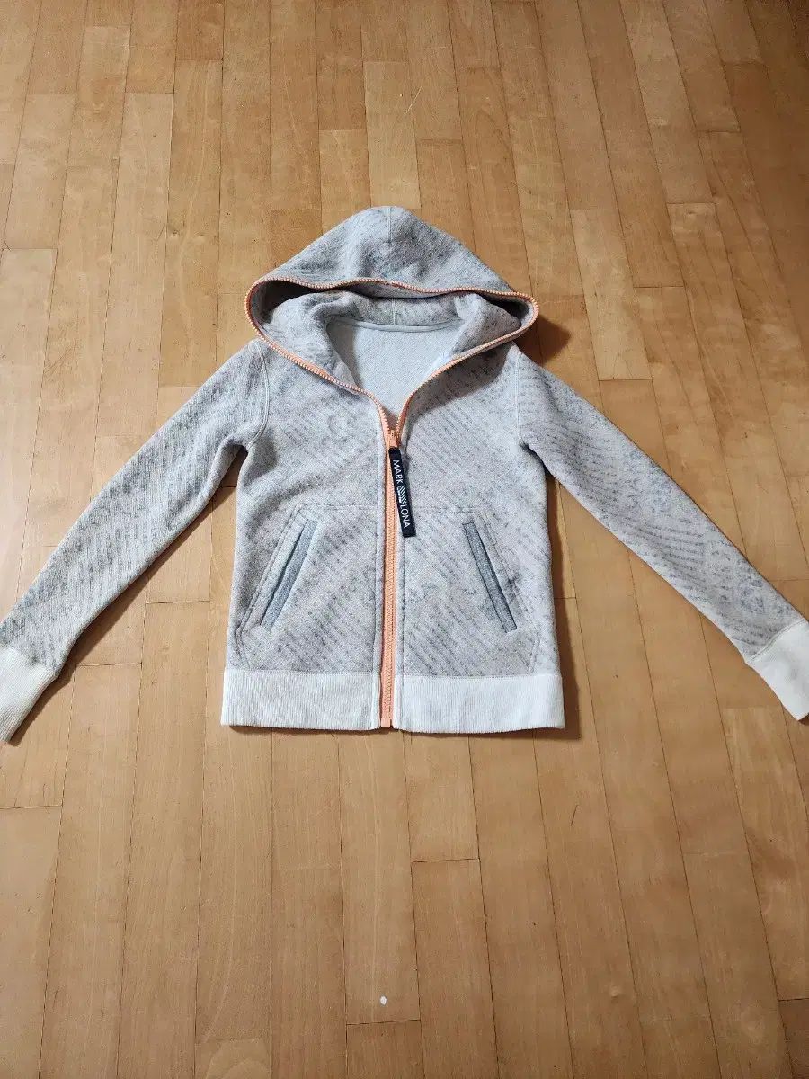 MARK LONA マークアンドロナ s