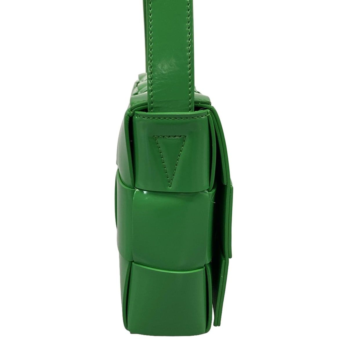 ボッテガヴェネタ カセット ショルダーバッグ レザー グリーン ボッテガヴェネタ カセット ショルダーバッグ レザー グリーン